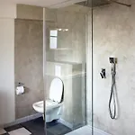 Arvor Independant En Bas De Maison Apartamento Cannes